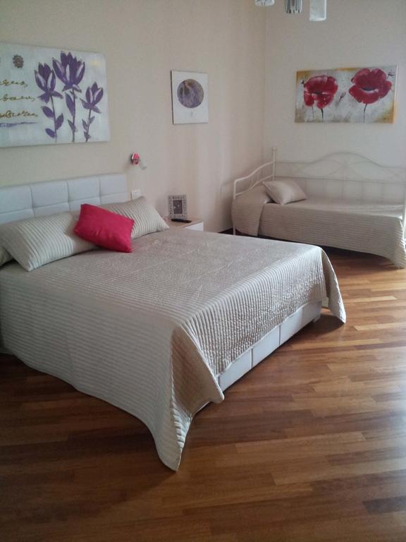 Residenza Piazza Moro Bed and Breakfast Bari Kamer foto